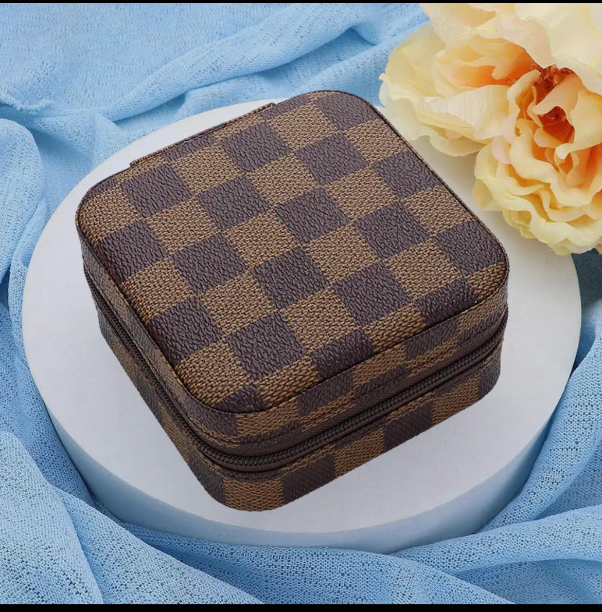 The Lux Jewelry Box